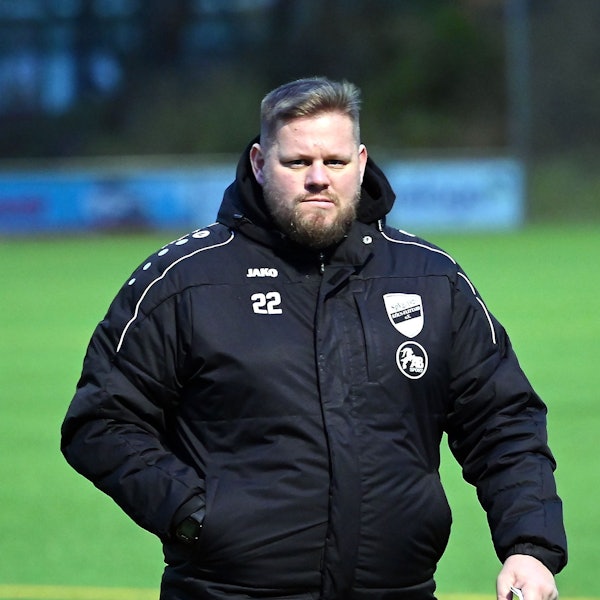 10.12.2023 Fussball-Flittard - Oberpleis
TR: Sven Bellinghausen (Flittard)
Foto: Uli Herhaus