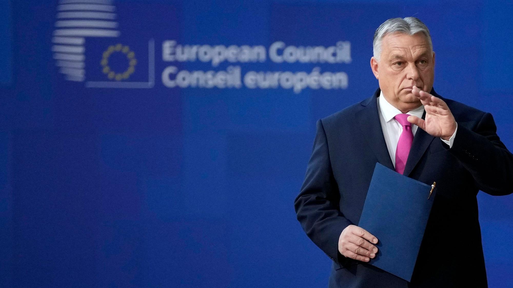 Viktor Orban, Ministerpräsident von Ungarn, trifft zum EU-Gipfel im Gebäude des Europäischen Rates ein.