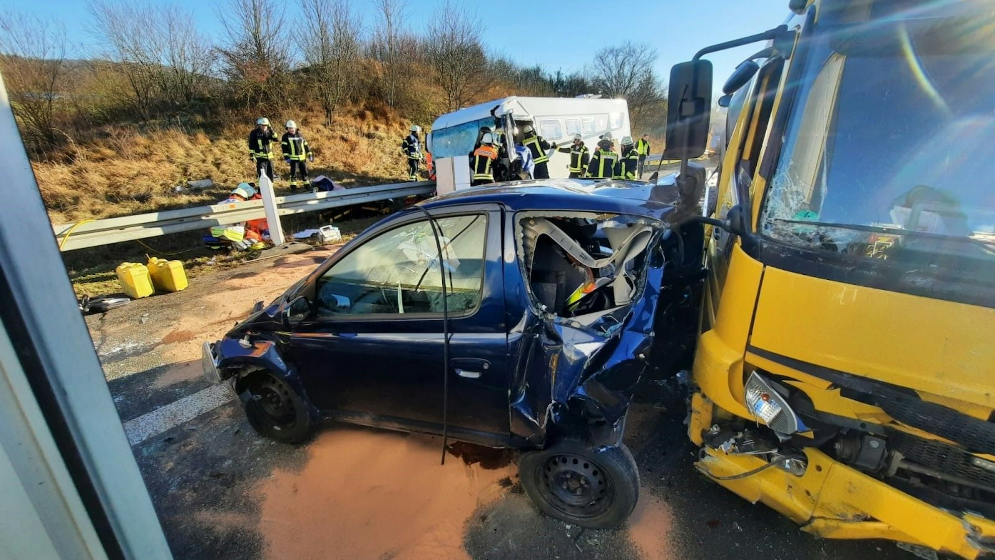 Schwerer Unfall auf der A 3 Richtung Köln, in Höhe Hennef-Dambroich. Vollsperrung