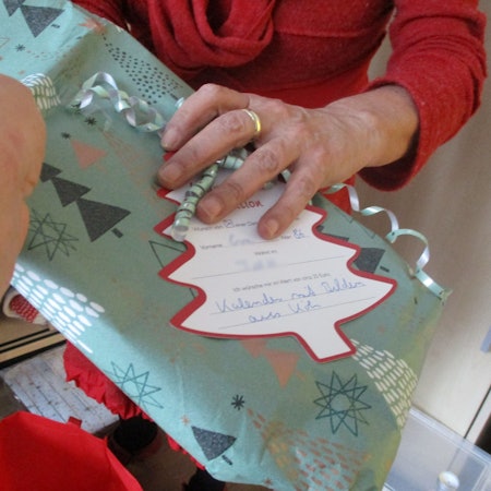 Weihnachtsgeschenke in der Diakonie Michaelshoven
