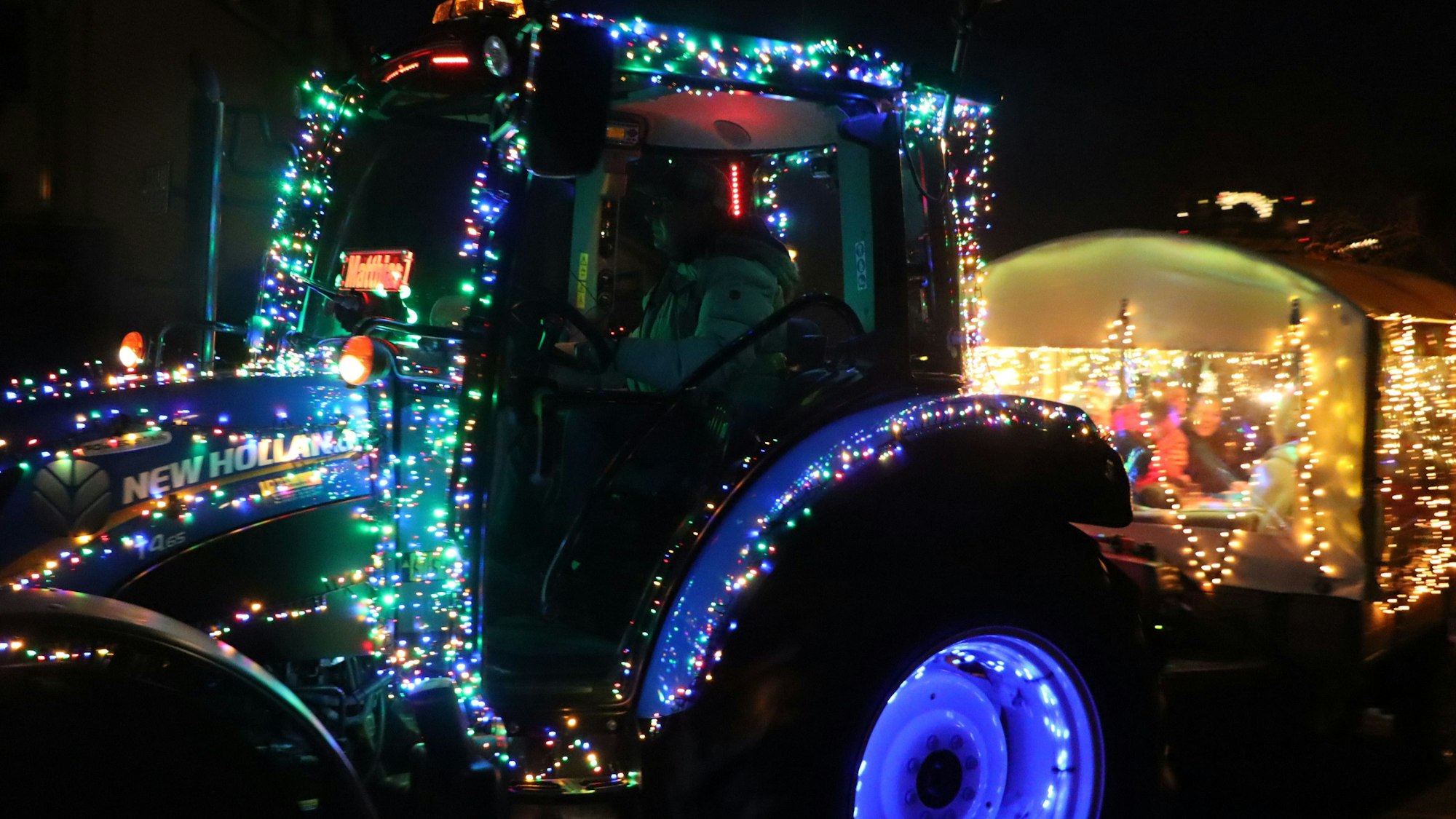 Bunt geschmückte Traktoren fuhren durch Walberberg.