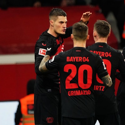 zu. In der ausverkauften BayArena besiegte die Werkself den VfL Bochum mit 4:0.