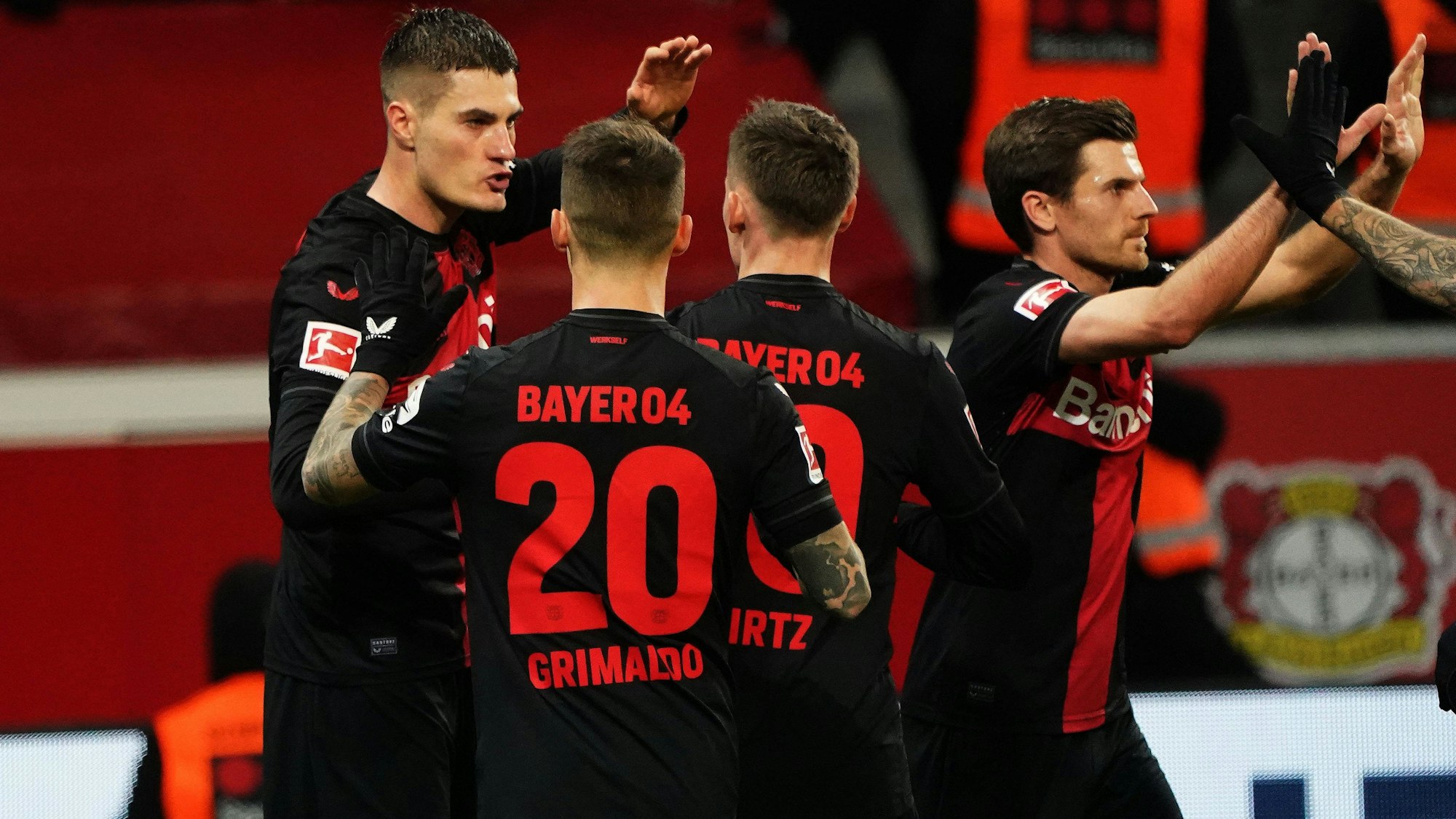 zu. In der ausverkauften BayArena besiegte die Werkself den VfL Bochum mit 4:0.