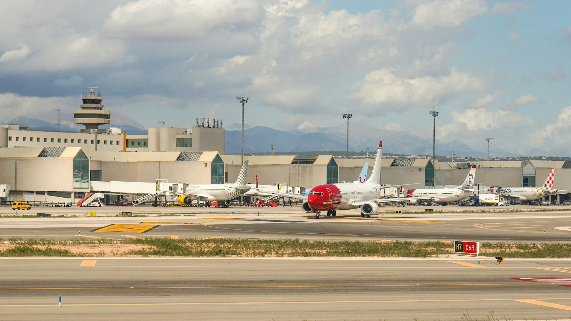 Der Flughafen von Palma de Mallorca. Hier hat sich ein tödlicher Unfall mit einem deutschen Urlauber ereignet (Symbolbild).