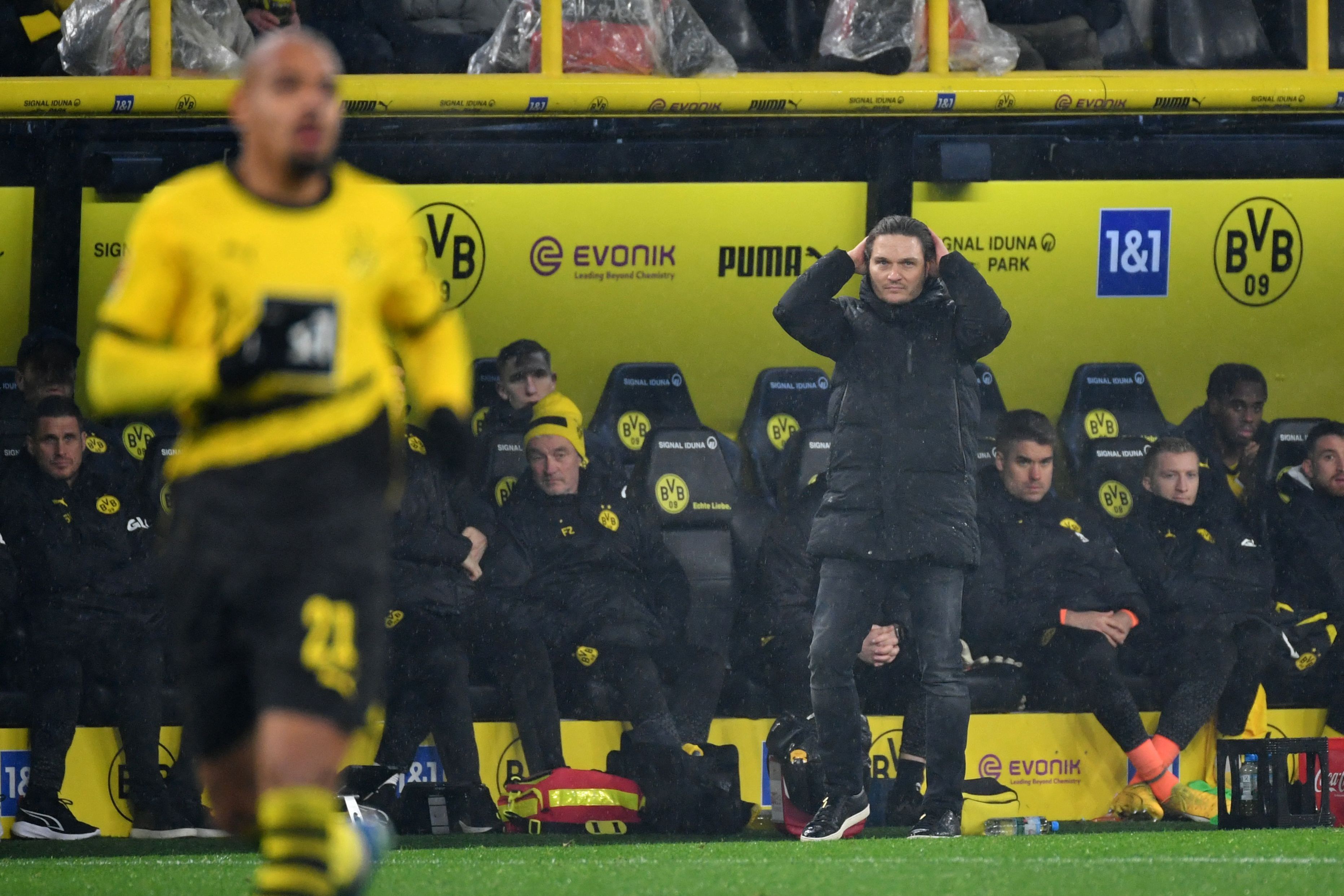 BVB-Trainer Edin Terzic (r.) nach dem Unentschieden gegen Mainz 05.