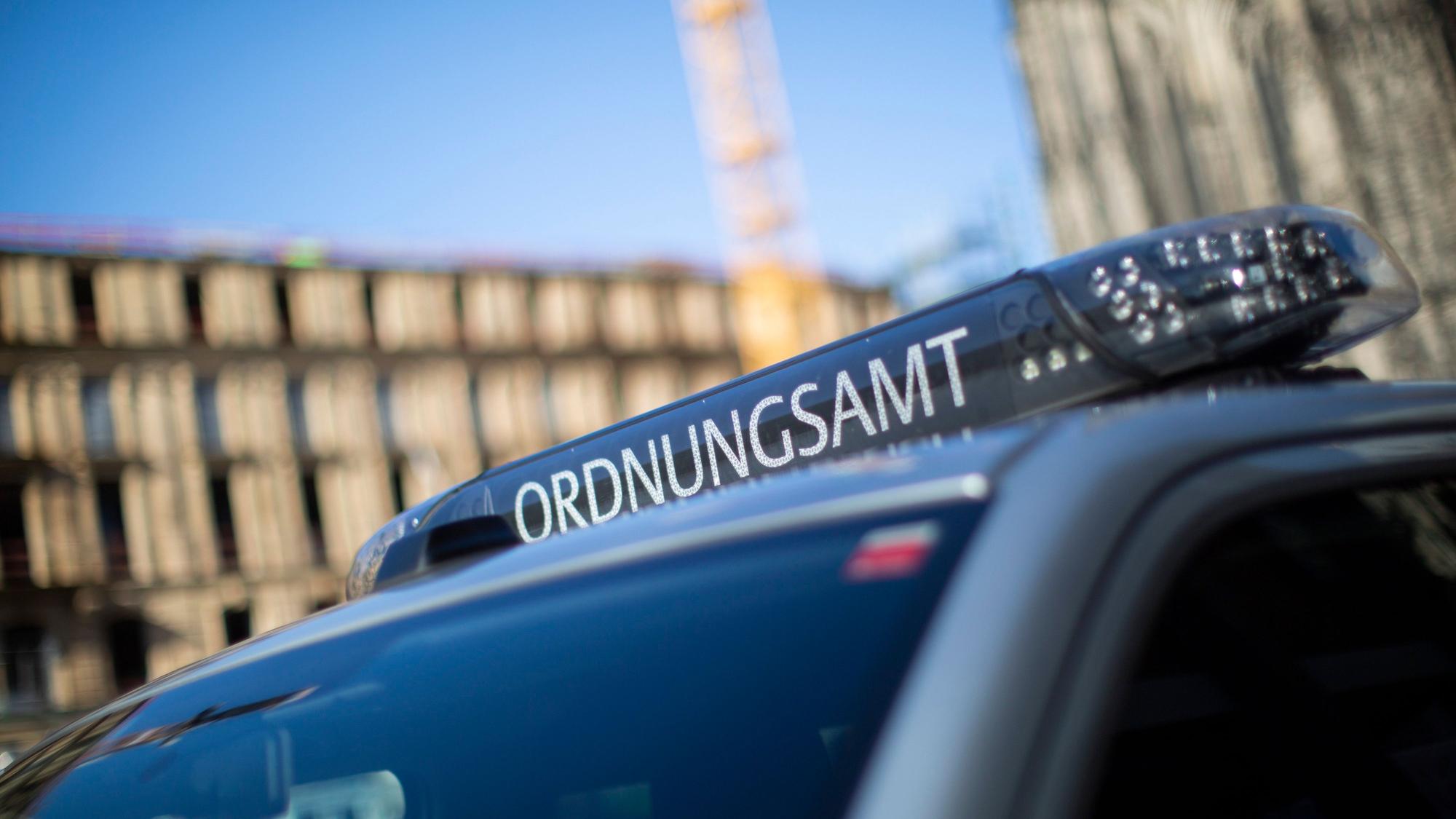 Ein Fahrzeug des Ordnungsamtes Köln