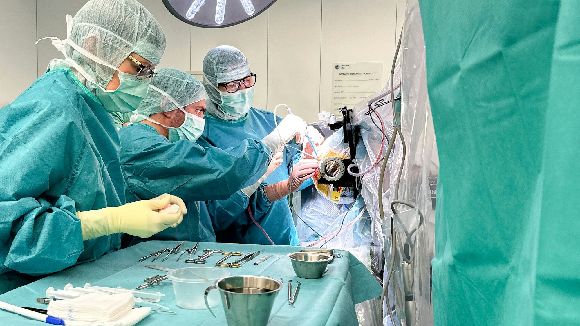 20.12.2023; Parkinson-OP in der Uniklinik Köln