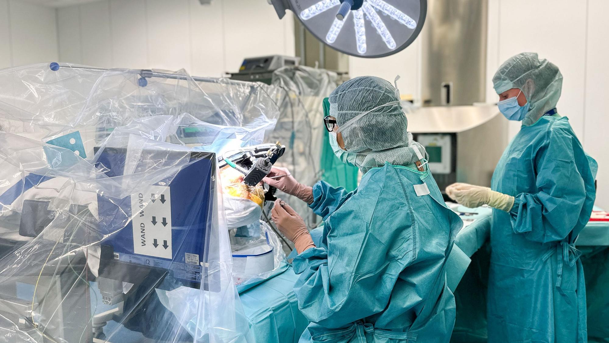 20.12.2023; Parkinson-OP in der Uniklinik Köln