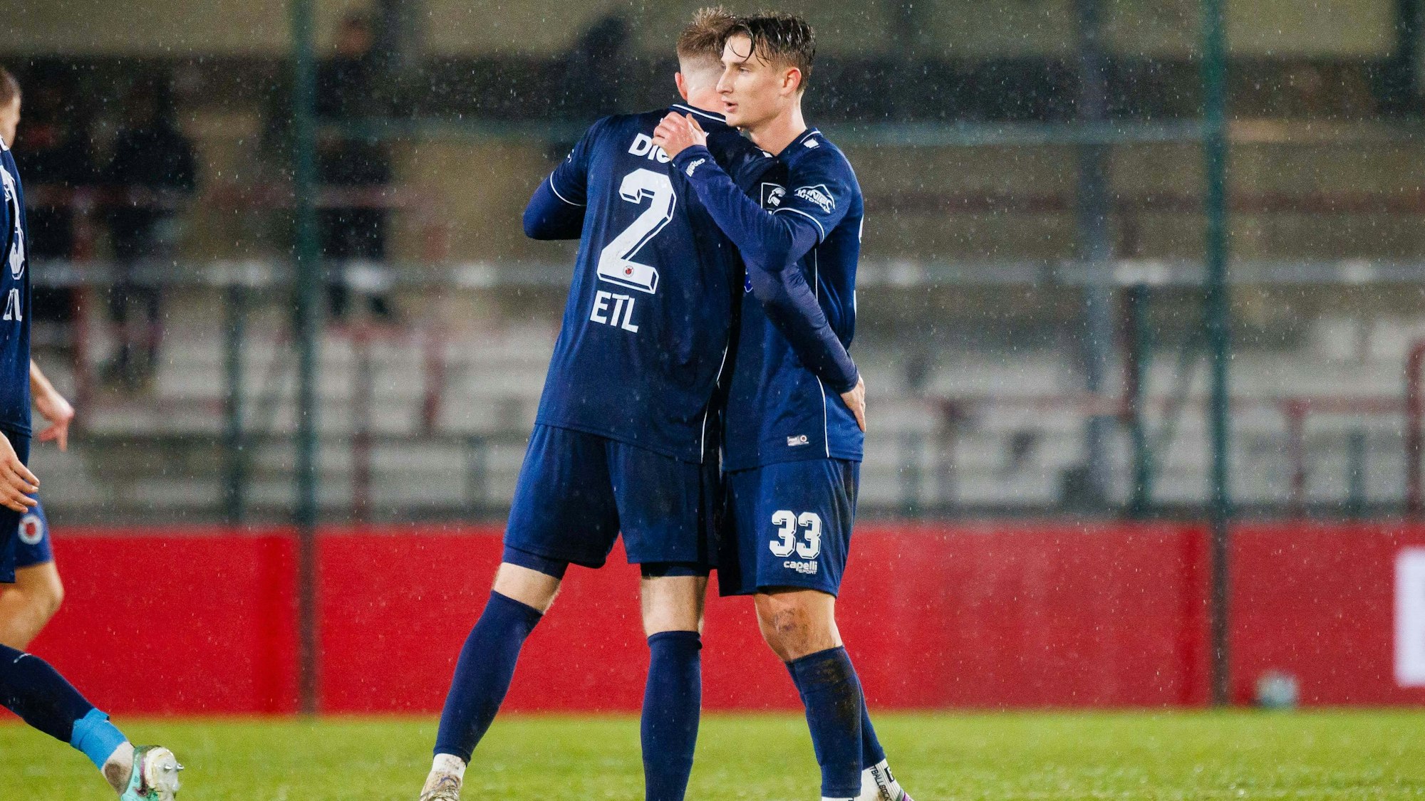 v.l. Lars Dietz FC Viktoria Koeln 1904, 02, Jonah Sticker FC Viktoria Koeln 1904, 33 nach Abfiff GER, SC Verl vs. FC Viktoria Koeln 1904, Fussball, 3. Liga, 20. Spieltag, Spielzeit 2023/2024, 20.12.2023 DFL Regulations prohibit any use of photographers as image sequences and/or quasi-video. GER, SC Verl vs. FC Viktoria Koeln 1904, Fussball, 3. Liga, 20. Spieltag, Spielzeit 2023/2024, 20.12.2023 Verl *** v l Lars Dietz FC Viktoria Koeln 1904, 02 , Jonah Sticker FC Viktoria Koeln 1904, 33 after whistle GER, SC Verl vs FC Viktoria Koeln 1904, Football, 3 Liga, Matchday 20, Season 2023 2024, 20 12 2023 DFL Regulations prohibit any use of photographers as image sequences and or quasi video GER, SC Verl vs FC Viktoria Koeln 1904, Football, 3 Liga, Matchday 20, Season 2023 2024, 20 12 2023 Verl Copyright: xEibner-Pressefotox/xJanxStrohdiekx EP_JSK