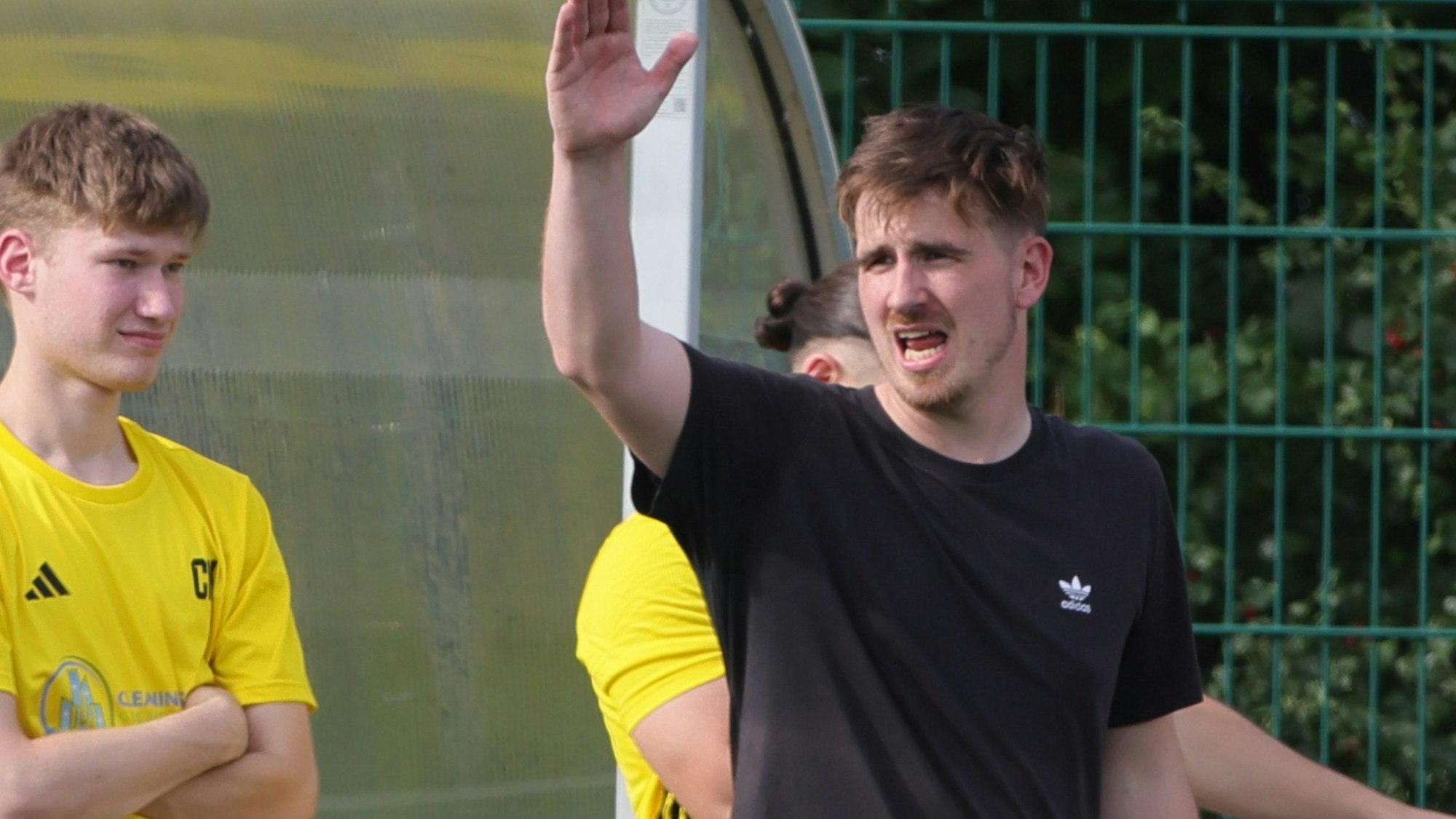 Auf dem Foto ist der Trainer von Glesch-Paffendorf, Marc Diamante, zu sehen.