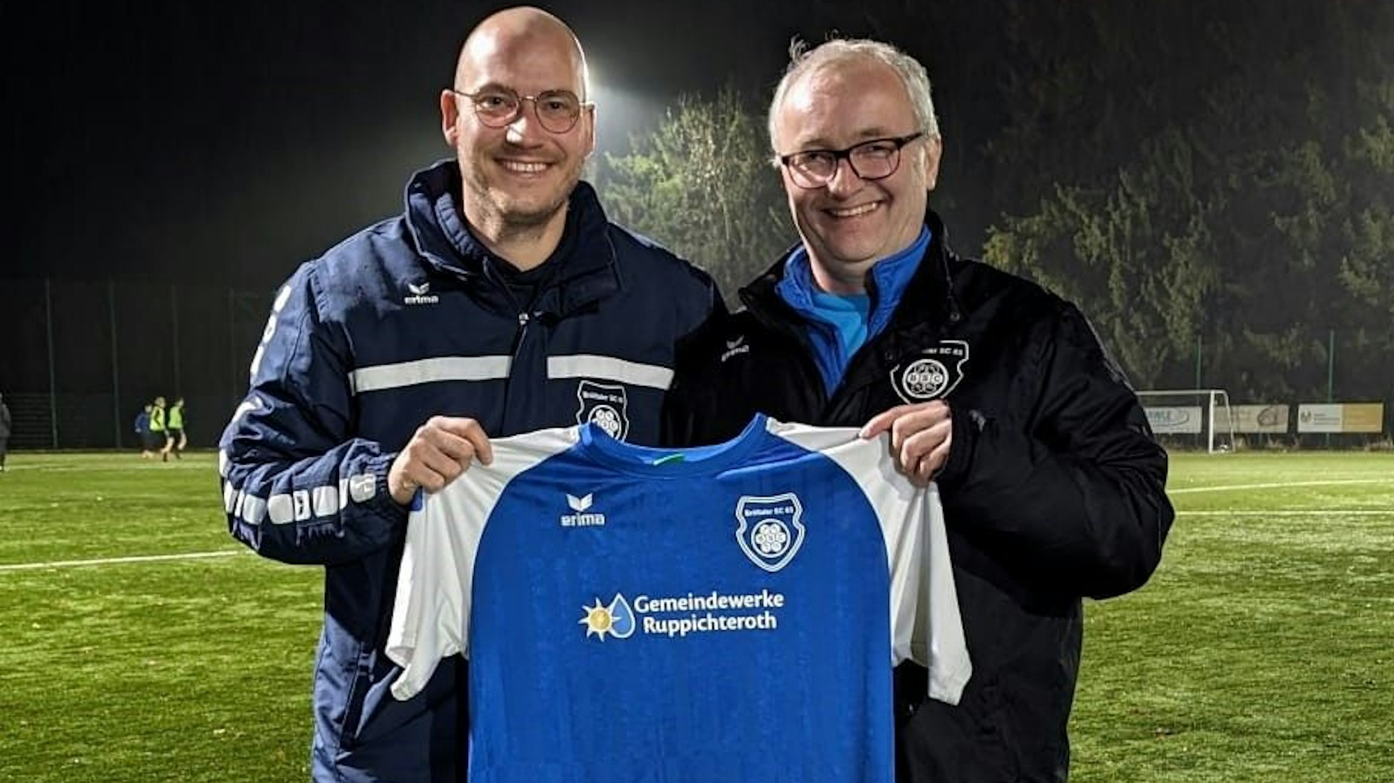 Benedikt Ramrath (links) und André Schiefen vom Bröltaler SC