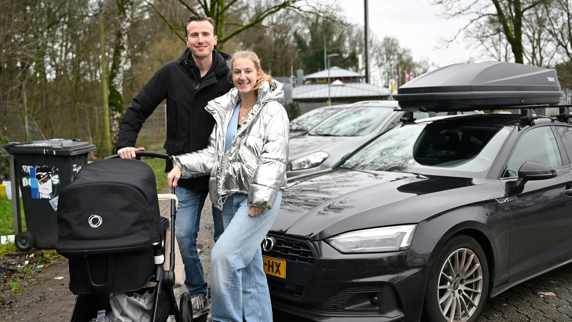 Auf ihr erstes Weihnachten zu dritt freuten sich Renzo, Dominique und Baby Louis aus Amsterdam. Sie waren auf dem Weg zu Familienangehörigen in Österreich.
