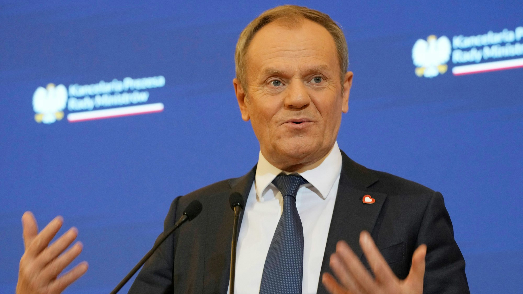 Es ist Donald Tusk zu sehen.