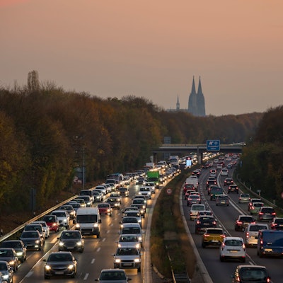 Stau auf der A57 bei Köln.