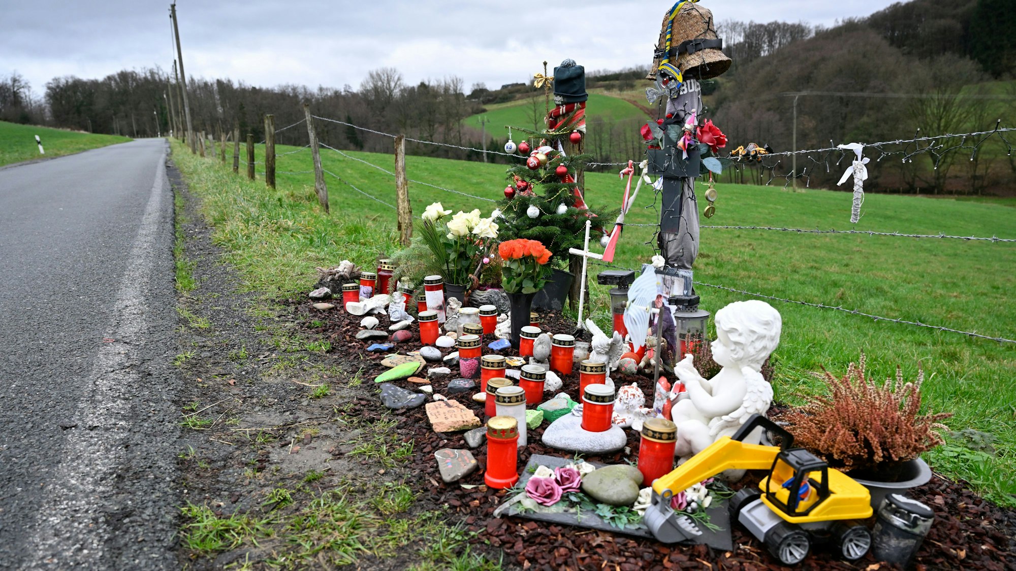 Gedenkstätte für den überfahrenen Jugendlichen auf der Schallemicher Str.