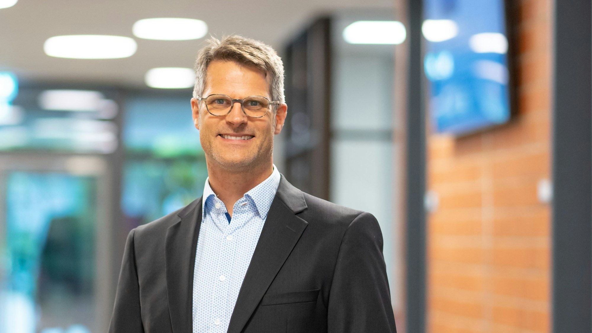 Für Schulleiter Sebastian Muders steht im Gymnasiums in Alfter.