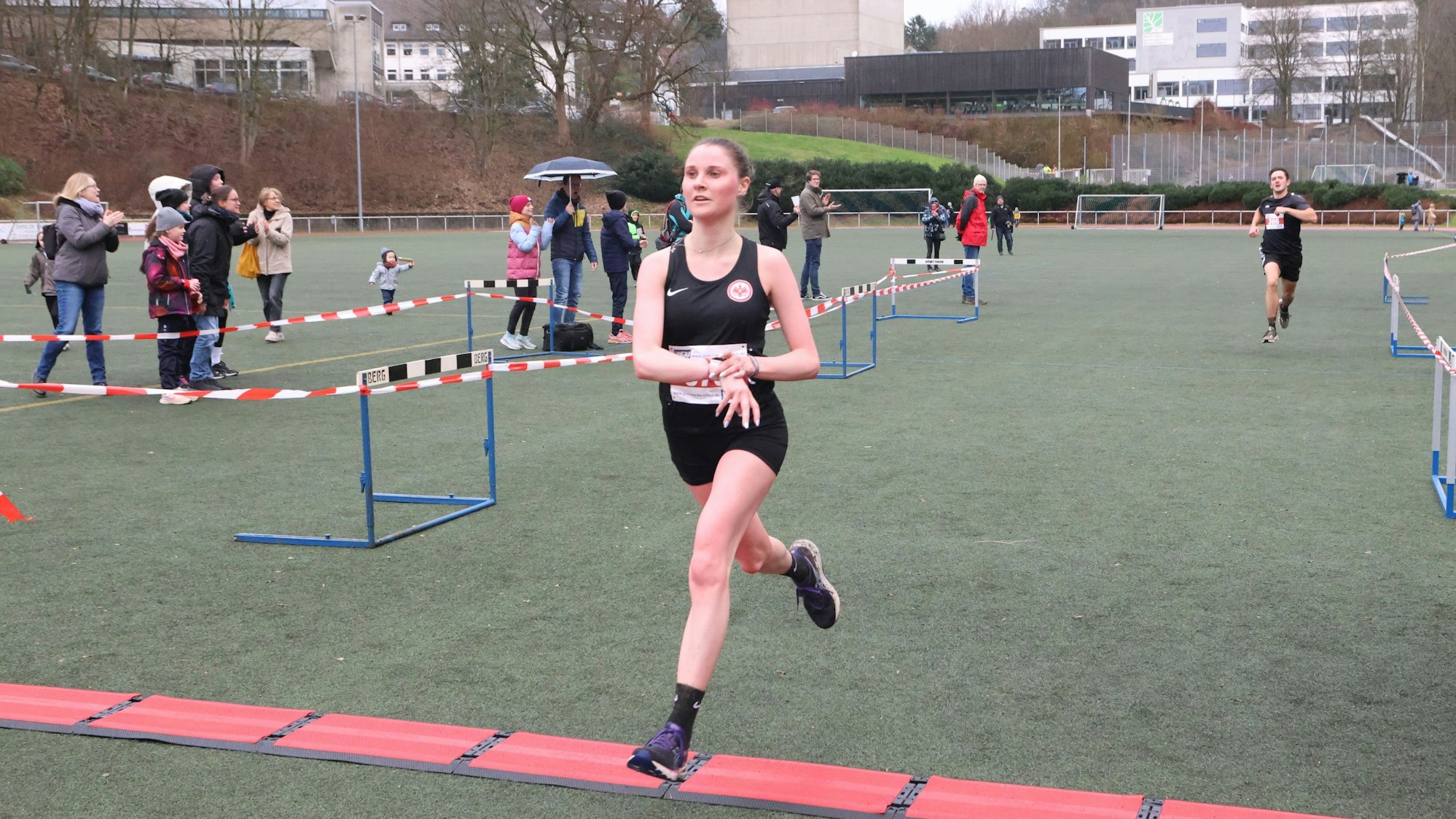 Zieleinlauf einer Läuferin