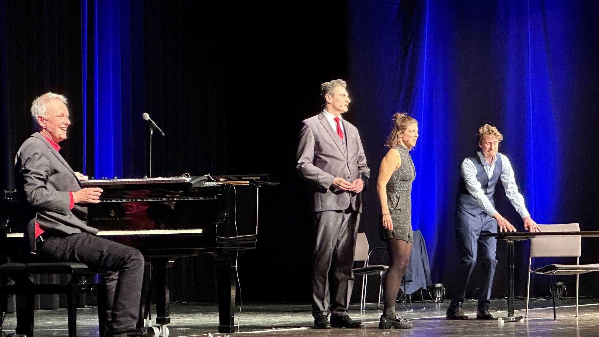 Das Springmaus-Improvisationstheater trat im Rhein-Sieg-Forum am Silvesterabend auf.