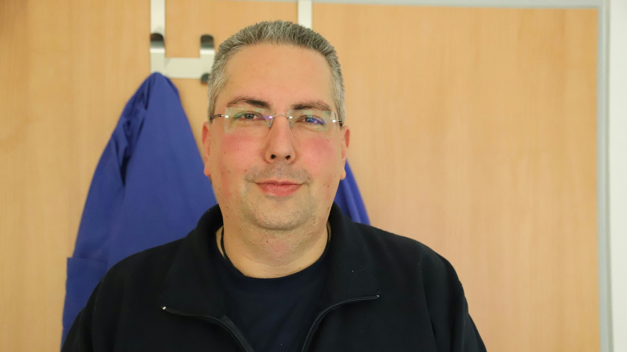 Der Troisdorfer Daniel Wielpütz ist Leitender Notarzt und hat viele Erfahrungen mit psychischer und physischer Gewalt gesammelt.