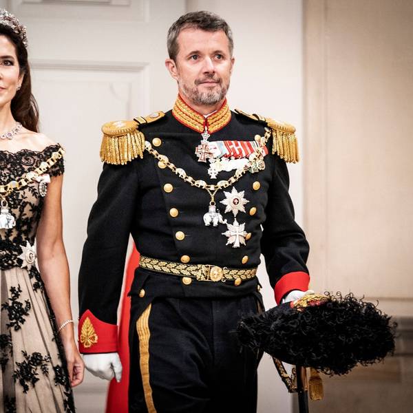 Der dänische König Frederik X. (56, r), neben ihm Königin Mary, will künftig keine Unternehmen mehr als Hoflieferanten auszeichnen.