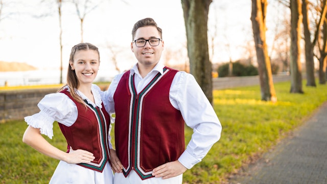 Léon Maxim Gruß und Lina Aulbur von der „Große Allgemeine Karnevalsgesellschaft von 1900 Köln e.V.“