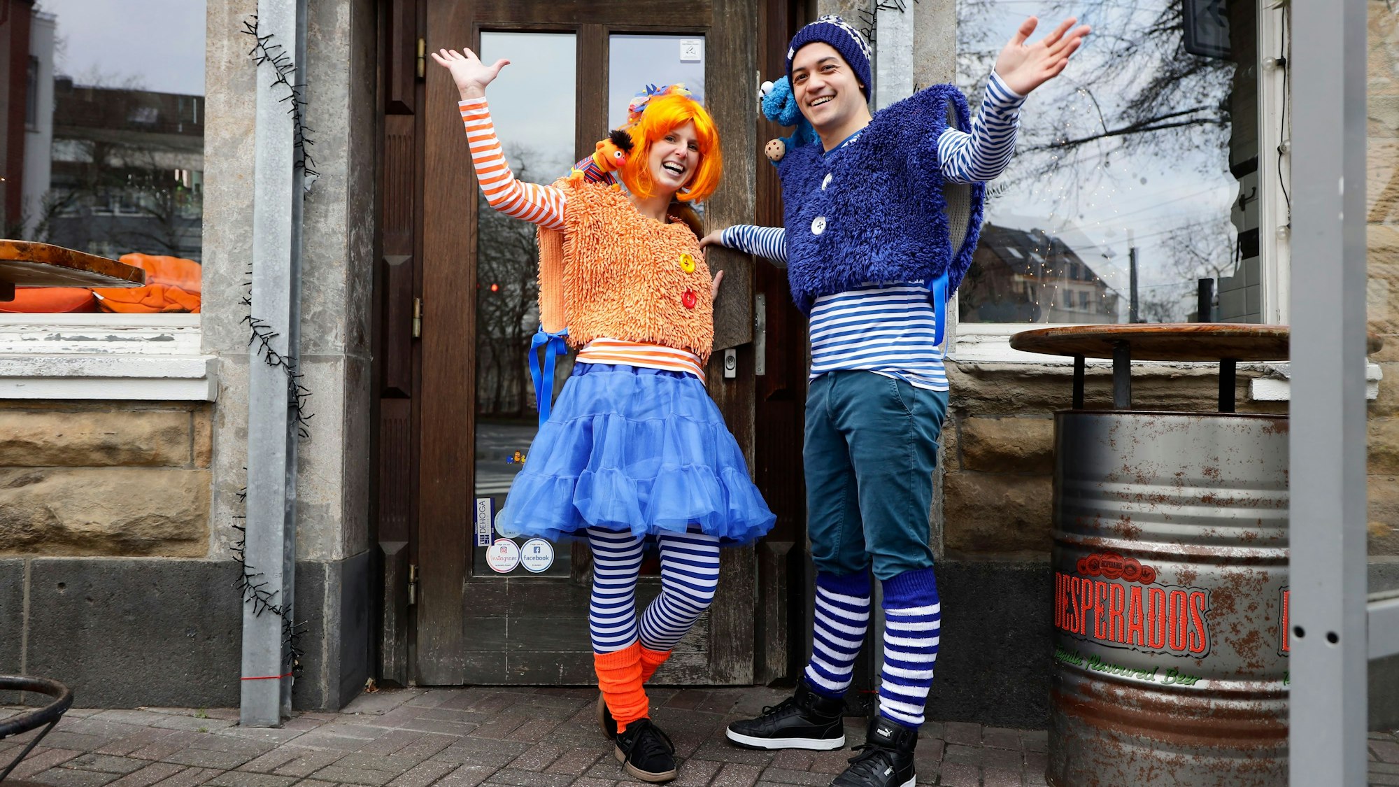 Für dieses Kostüm wurde eine Badematte zu einer Weste umfunktioniert.