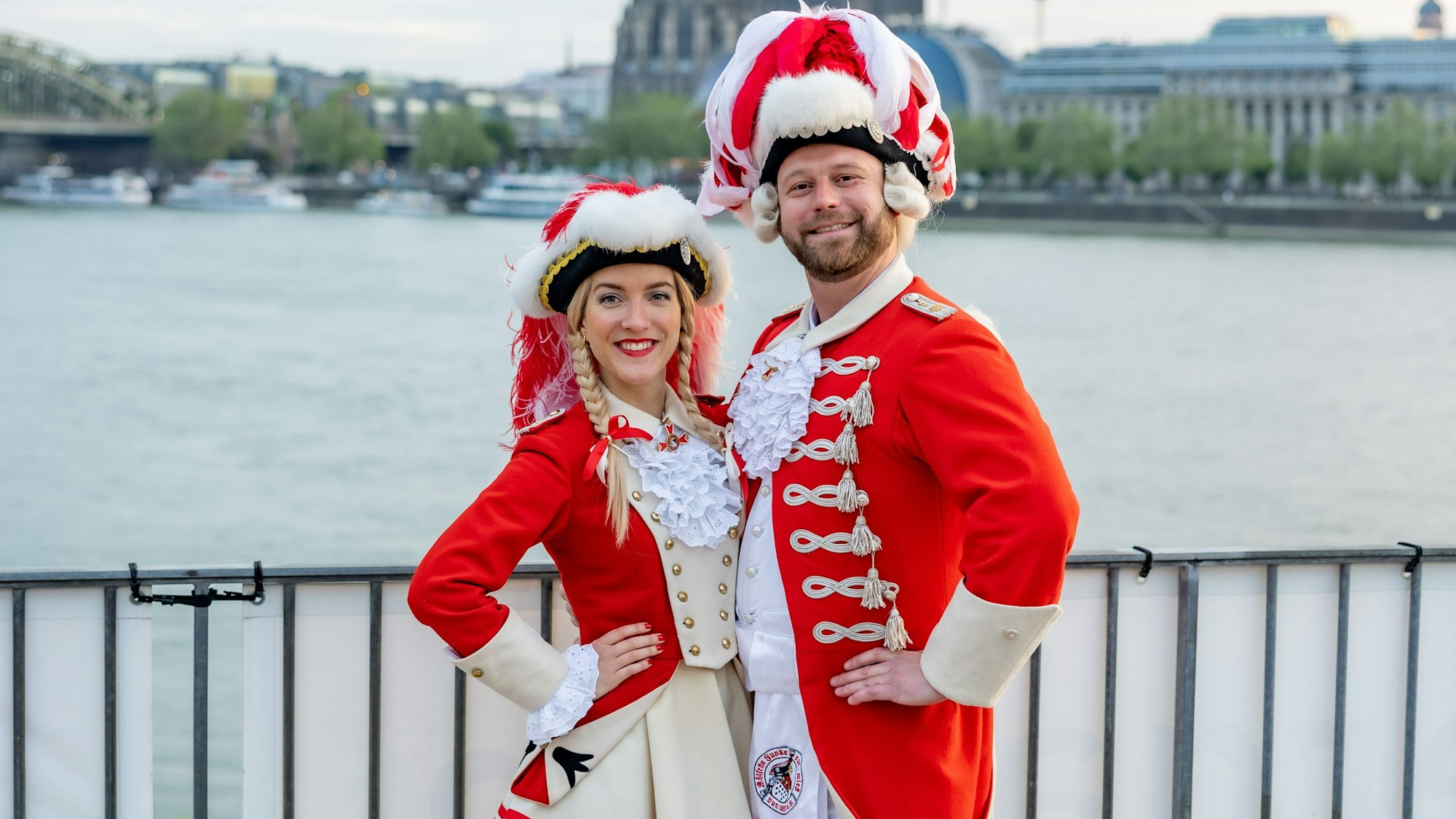 Elena Stickelmann und Florian Gorny von den Roten Funken.
