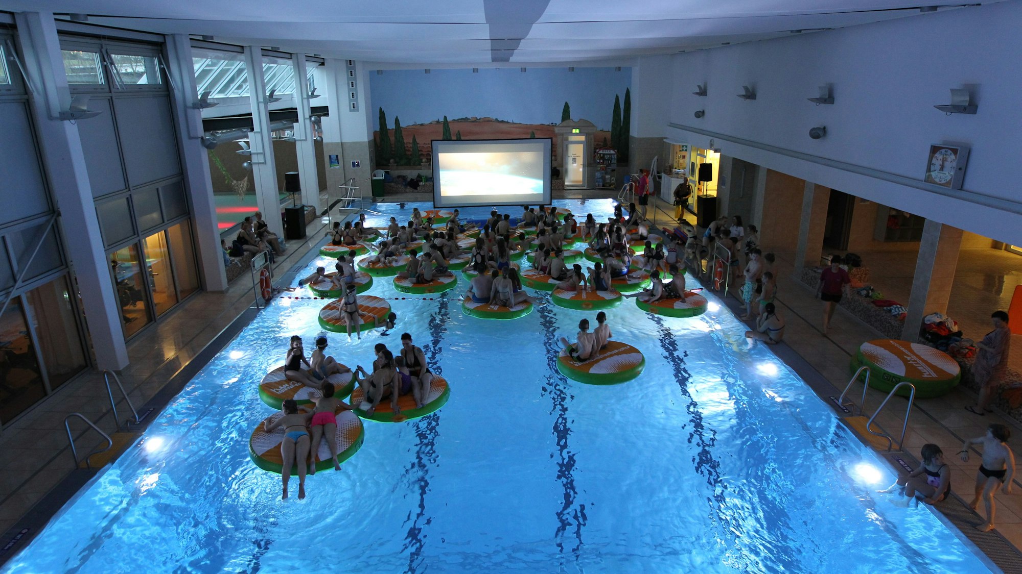 Aquarena Neunkirchen Schwimmbad Hallenbad