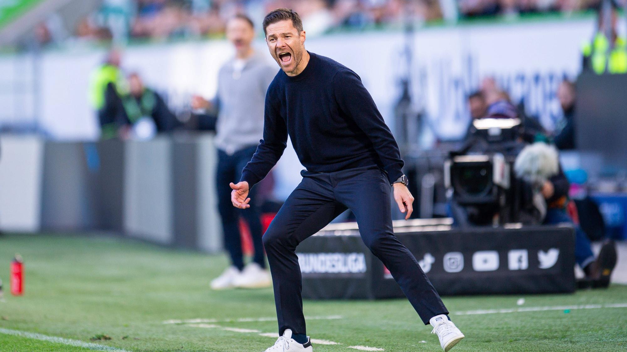 21.10.2023 - Fußball, 2023/2024, 1. Bundesliga, 8. Spieltag, VfL Wolfsburg - Bayer 04 Leverkusen: Xabi Alonso Trainer - Leverkusen