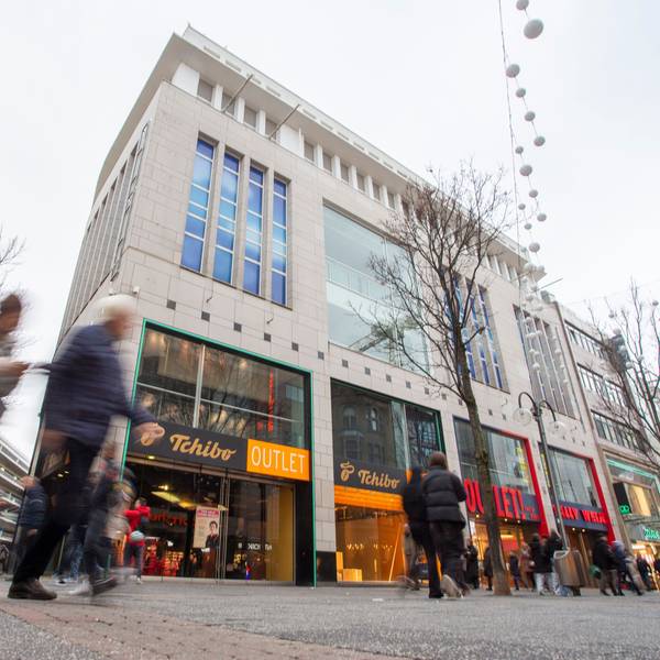 Outlets auf der Einkaufszone Schildergasse.