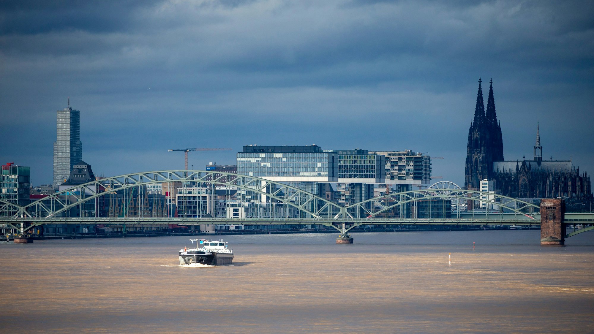 Der Rhein bei Köln