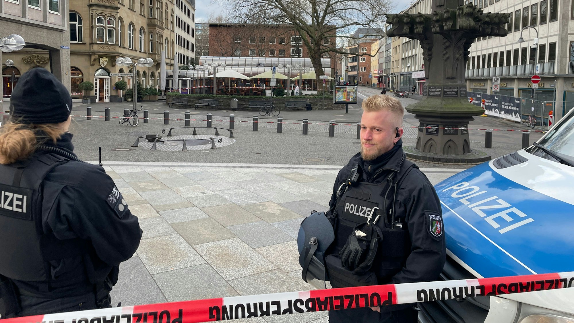 Spezialkräfte sperrten den Platz ab.