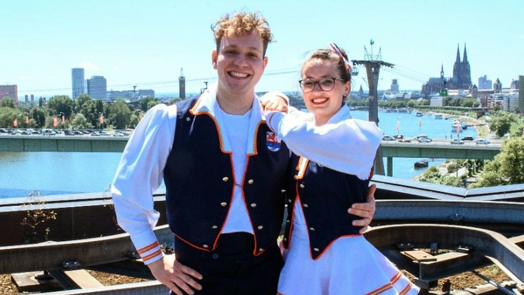 Alina Wirtz und Markus Bott von der Rheinflotte.