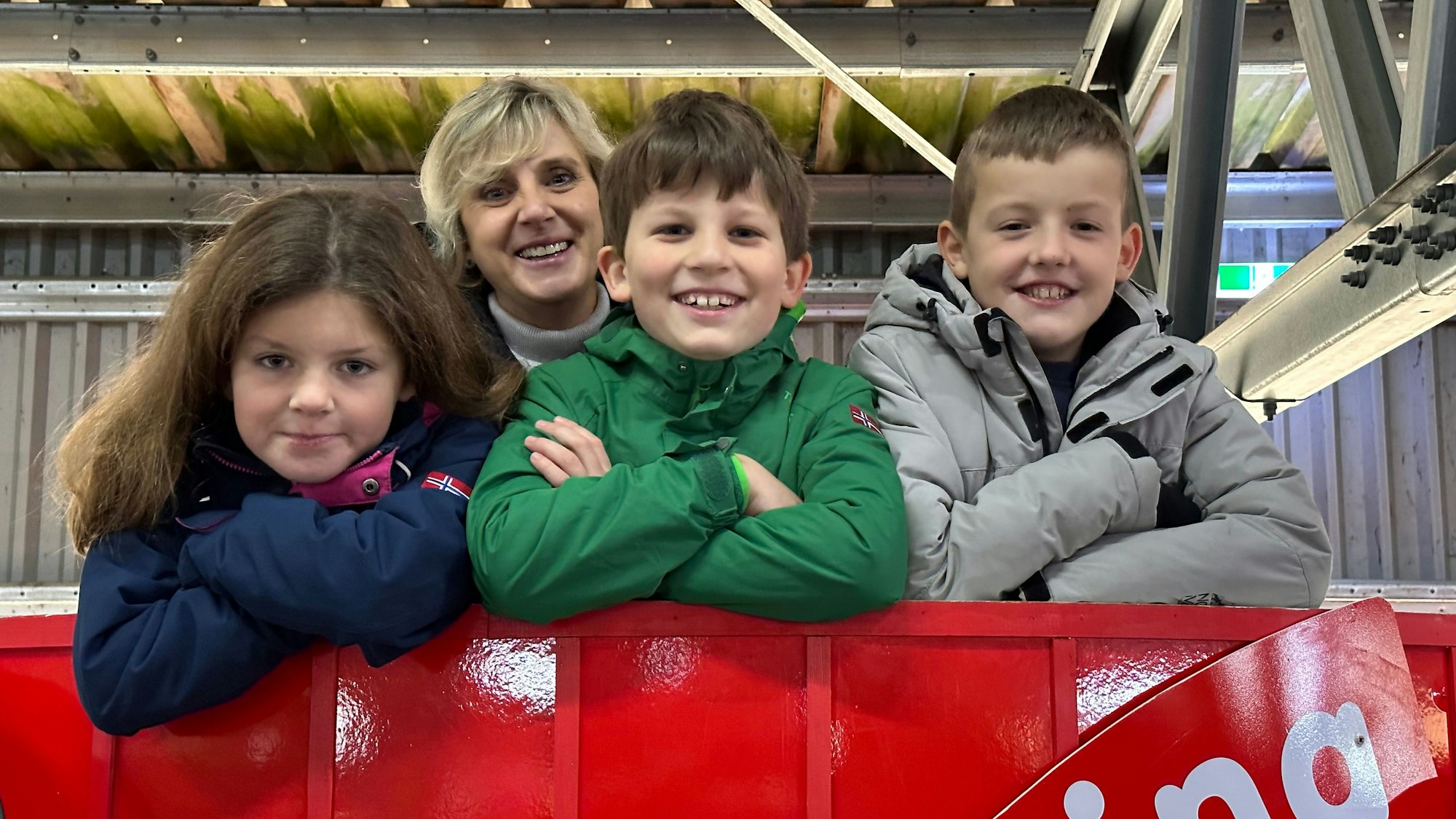 Das Foto zeigt das Gladbacher Kinderdreigestirn.