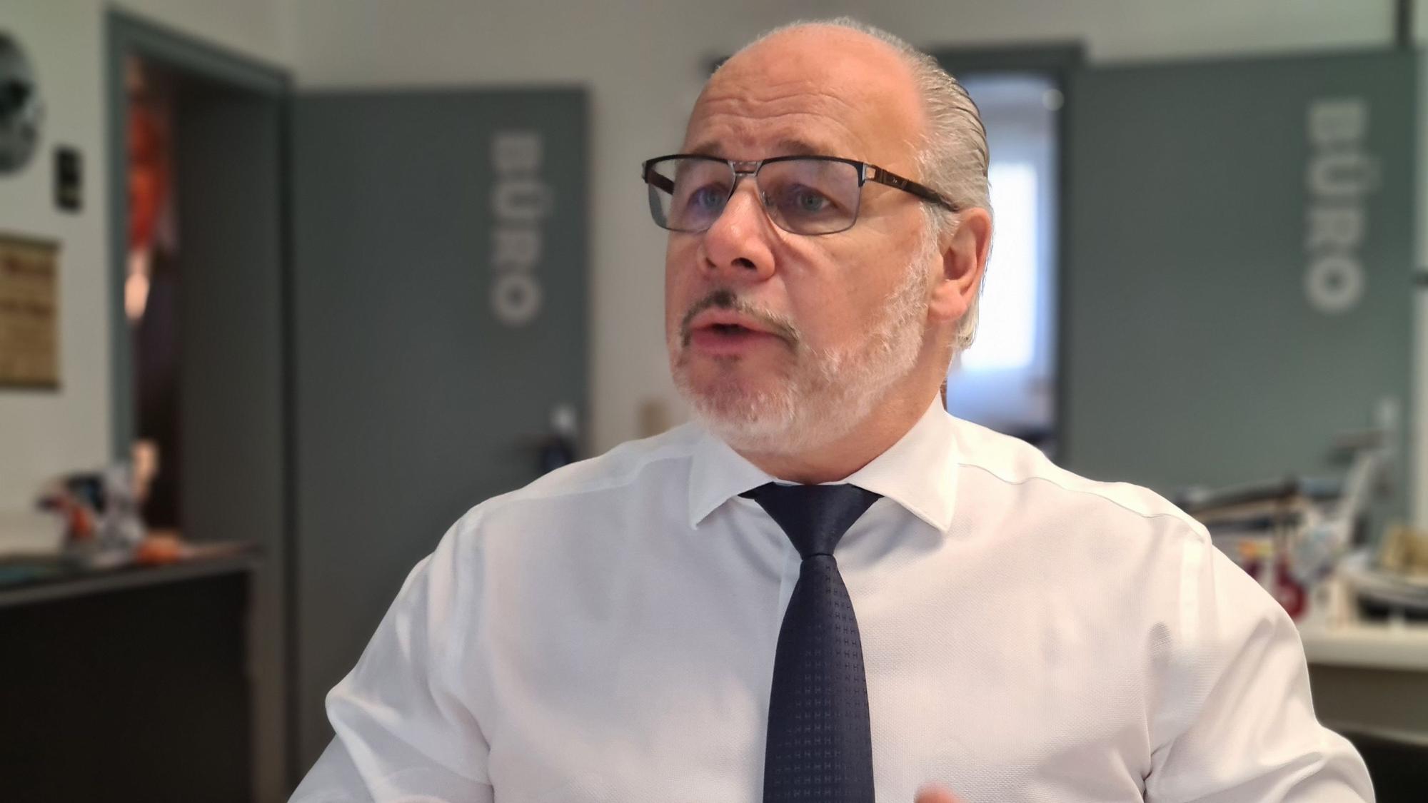 Auf dem Foto ist der CDU-Politiker Georg Kippels aus Bedburg zu sehen.