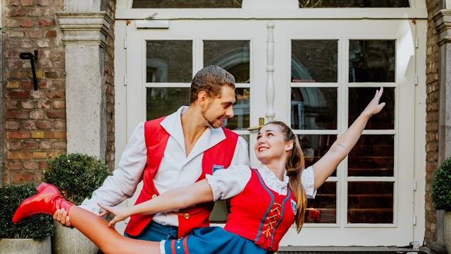 Sarah Marette und Dario Pirard von den Winzern und Winzerinnen vun d'r Bottmüll.