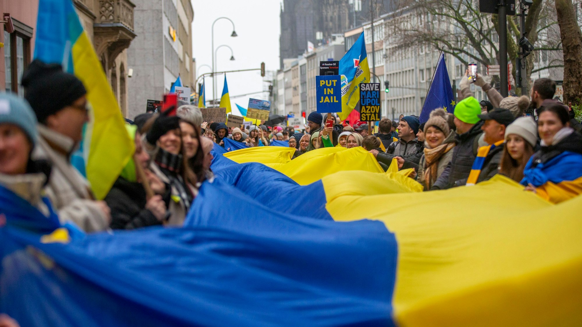 Protestierende auf der Komödienstraße