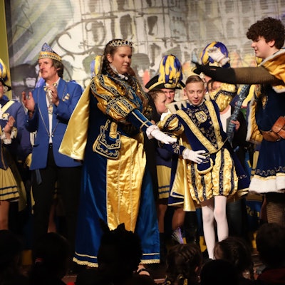 Zu sehen ist das Brühler Kinderdreigestirn.