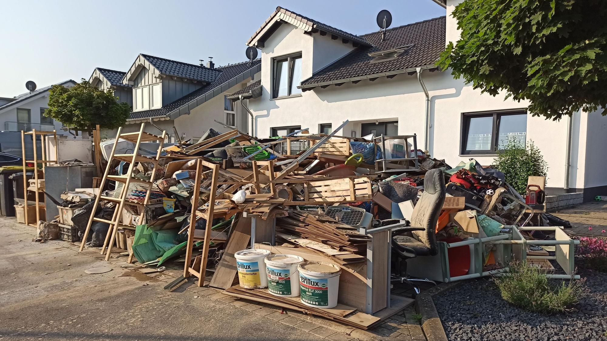 Ein Bild der Verwüstung zeigte sich im Juli 2021 in vielen Straßen Odendorfs.