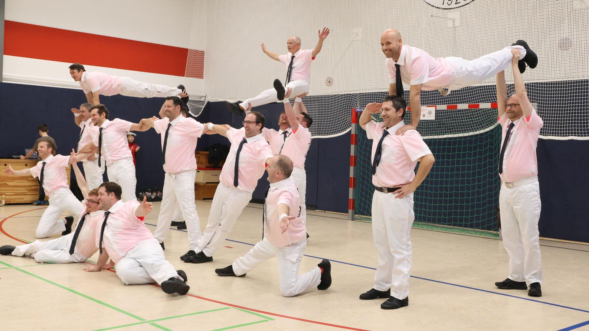 Familien-Vorführtag der „Dancing Daddys“.