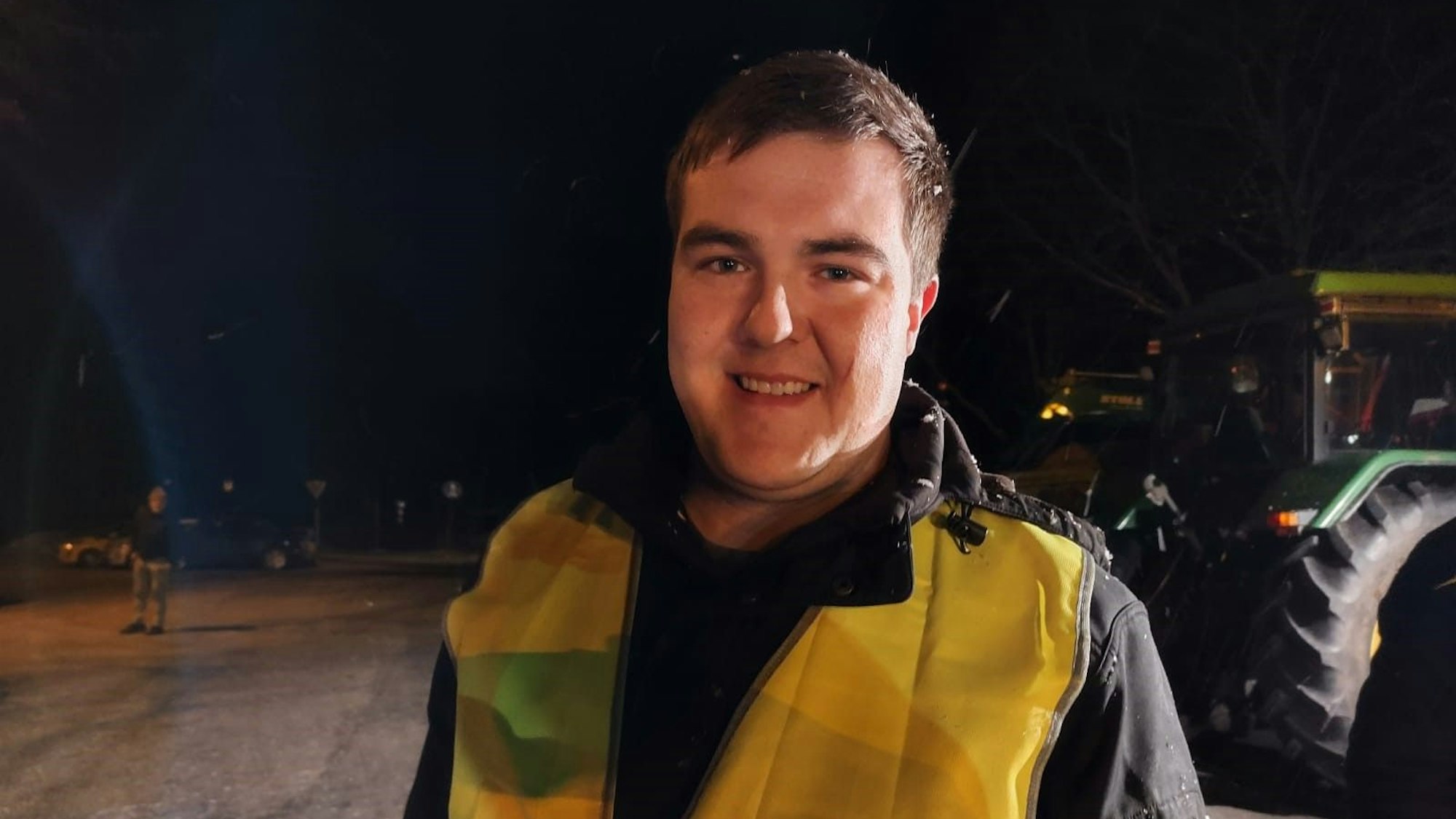 Lukas Esser ist einer der Organisatoren der Demo auf der B266 zwischen Mühlenpark und Wißkirchen.