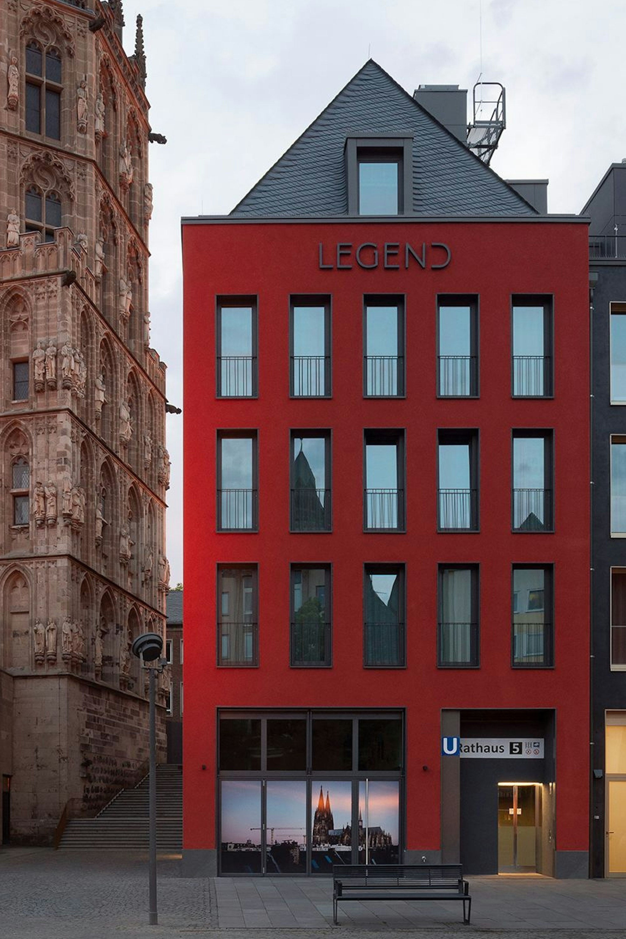 Das Rote Haus am Alter Markt in Köln.
