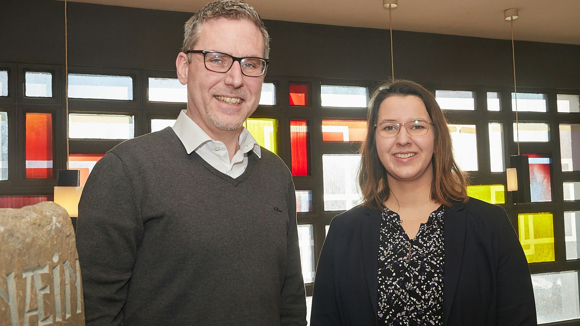Das Bild zeigt Nettersheims Bürgermeister Norbert Crump und Eva Gäbler, seine neue Allgemeine Vertretung.