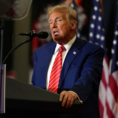 Der frühere US-Präsident Donald Trump während einer Wahlkampfveranstaltung in Clinton, Iowa am 6. Januar 2024.