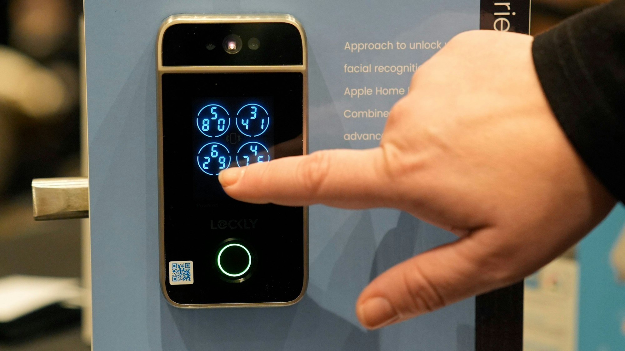 Das intelligente Gesichtserkennungsschloss Lockly Visage wird in Las Vegas auf der Pepcom im Vorfeld der CES vorgestellt.