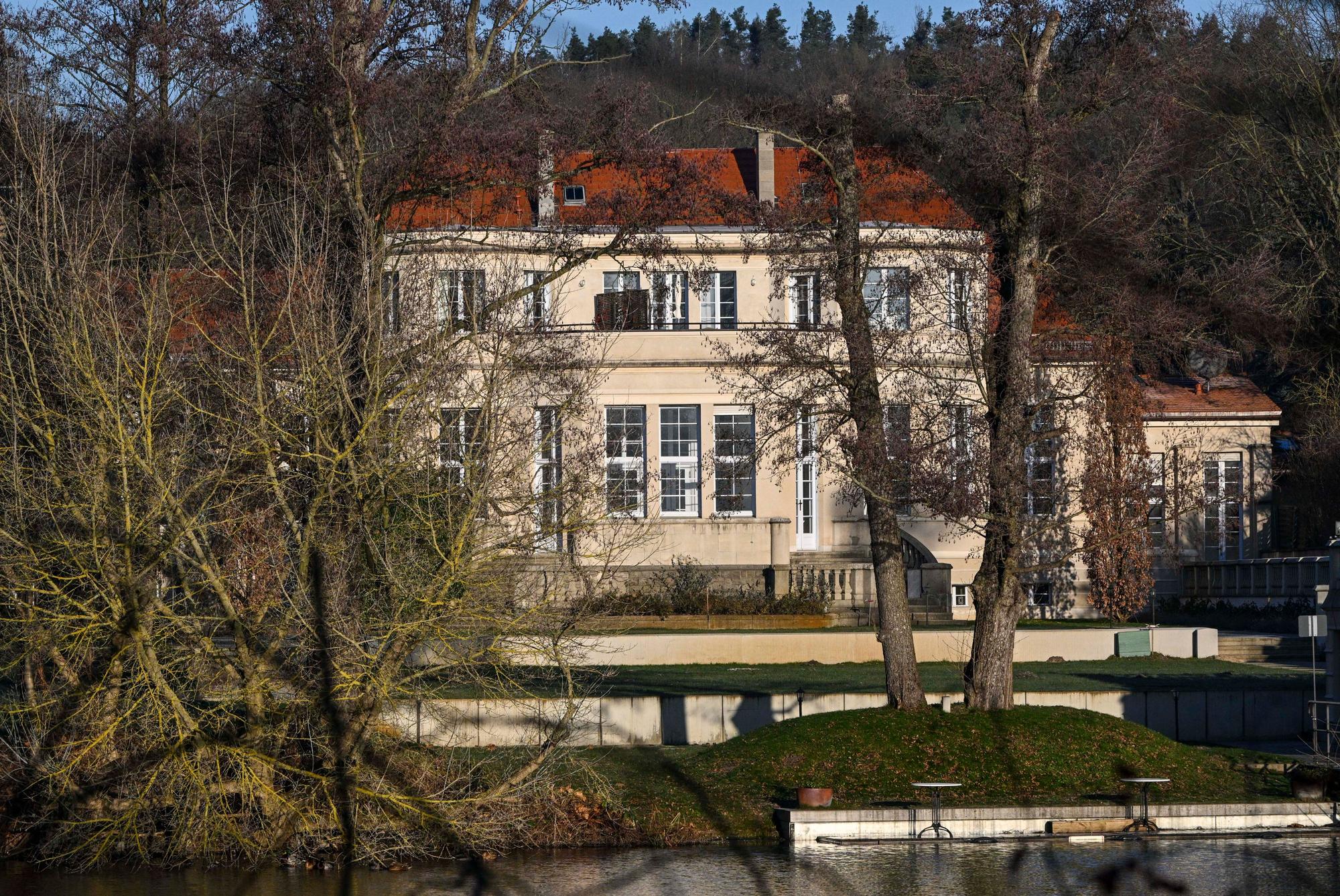 Berlin: Blick auf ein Gästehaus in Potsdam, in dem AfD-Politiker nach einem Bericht des Medienhauses Correctiv im November an einem Treffen teilgenommen haben sollen.