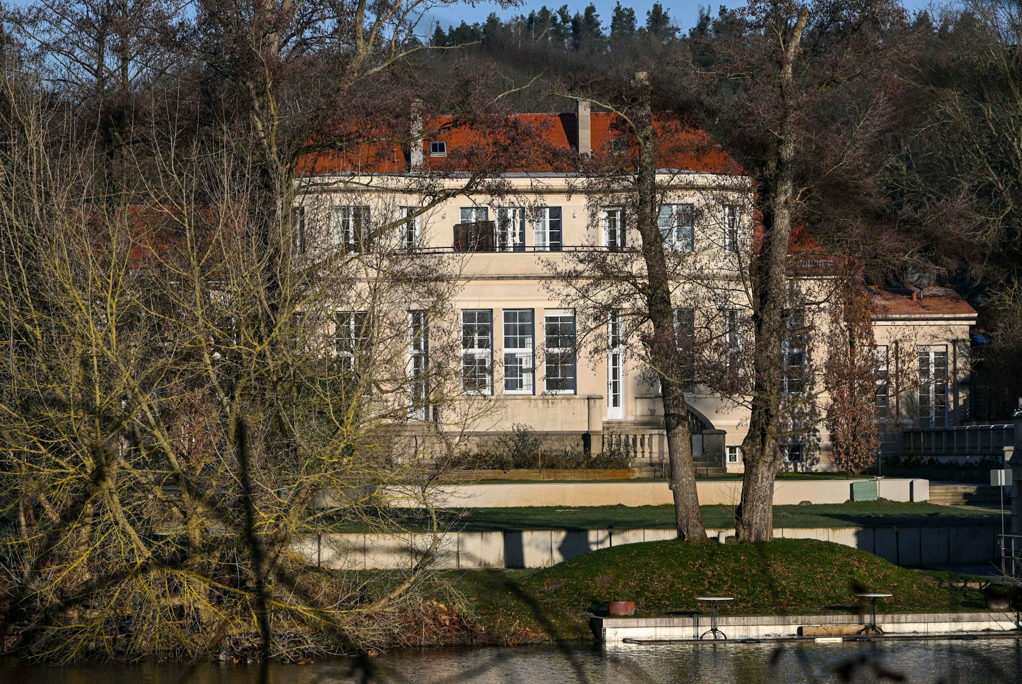 Berlin: Blick auf ein Gästehaus in Potsdam, in dem AfD-Politiker nach einem Bericht des Medienhauses Correctiv im November an einem Treffen teilgenommen haben sollen.
