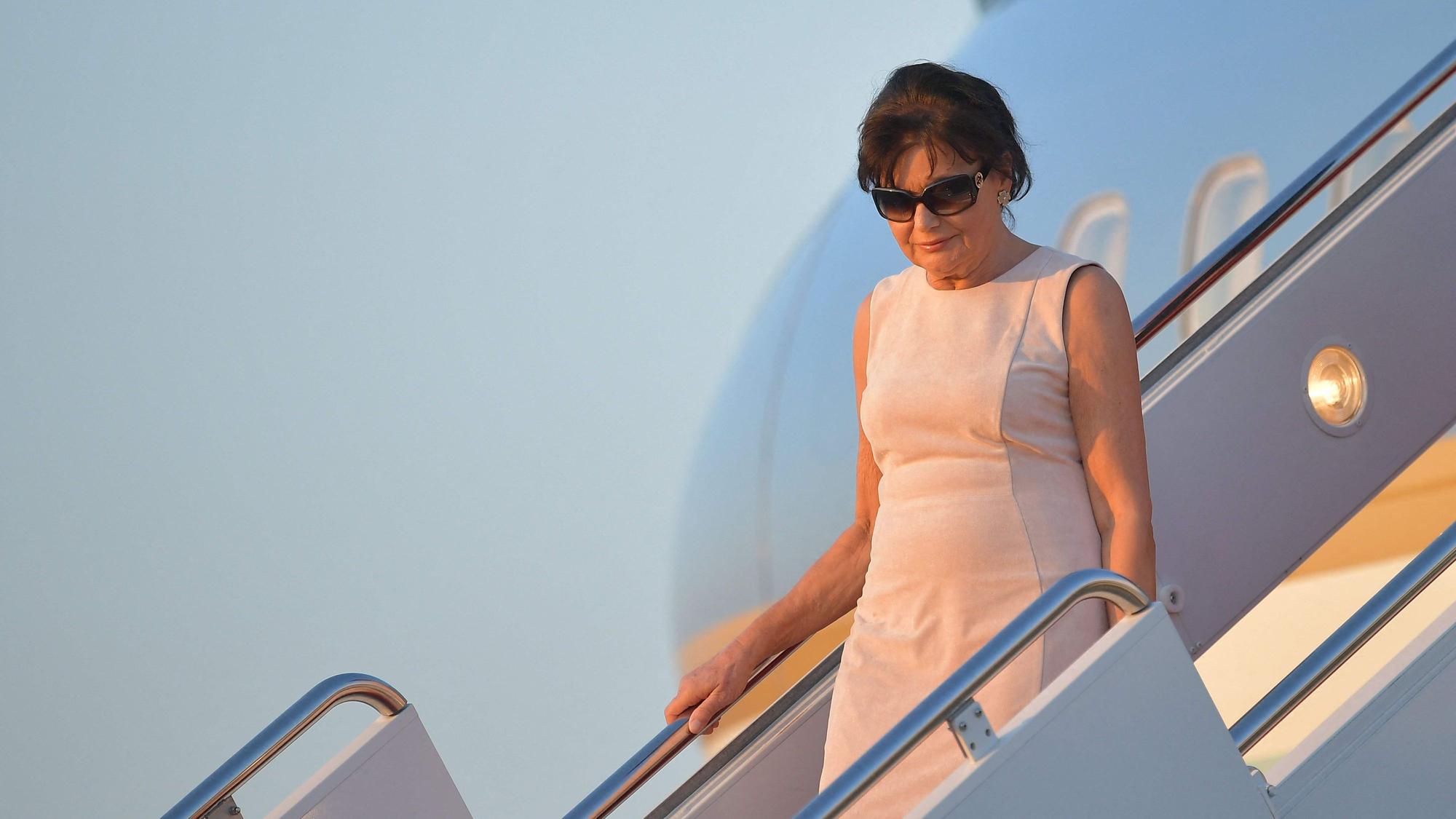 Amalija Knavs steigt aus der Ait Force One