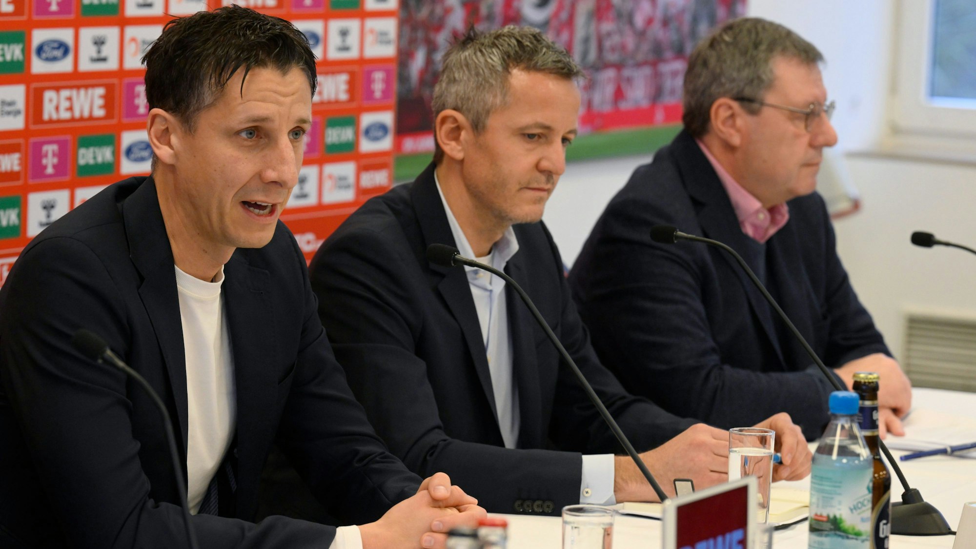 Die Geschäftsführer Christian Keller und Philipp Türoff sowie Präsident Werner Wolf beantworteten die Fragen auf dem Stammtisch.
