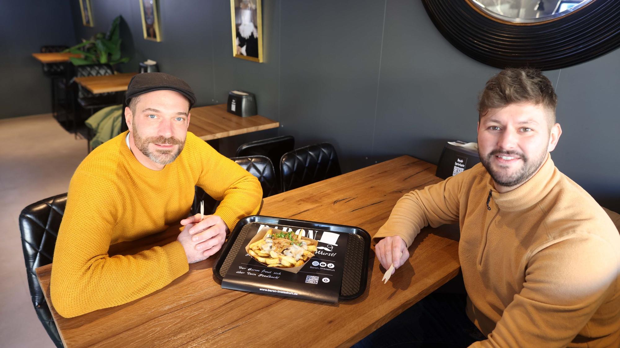 Carsten Goms (l.) und Alexander Schebalkin sind die Gesichter hinter „Baron 933“ auf der Aachener Straße.